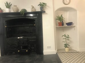 Interior - Spacious self contained historical apartment in a central and level location (Falmouth)