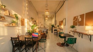 Classic-Vierbettzimmer, 1 Queen-Bett und Schlafsofa, eigenes Bad