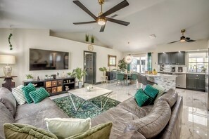 Smart TV - Intervillas Florida - Villa Emerald (Cape Coral)