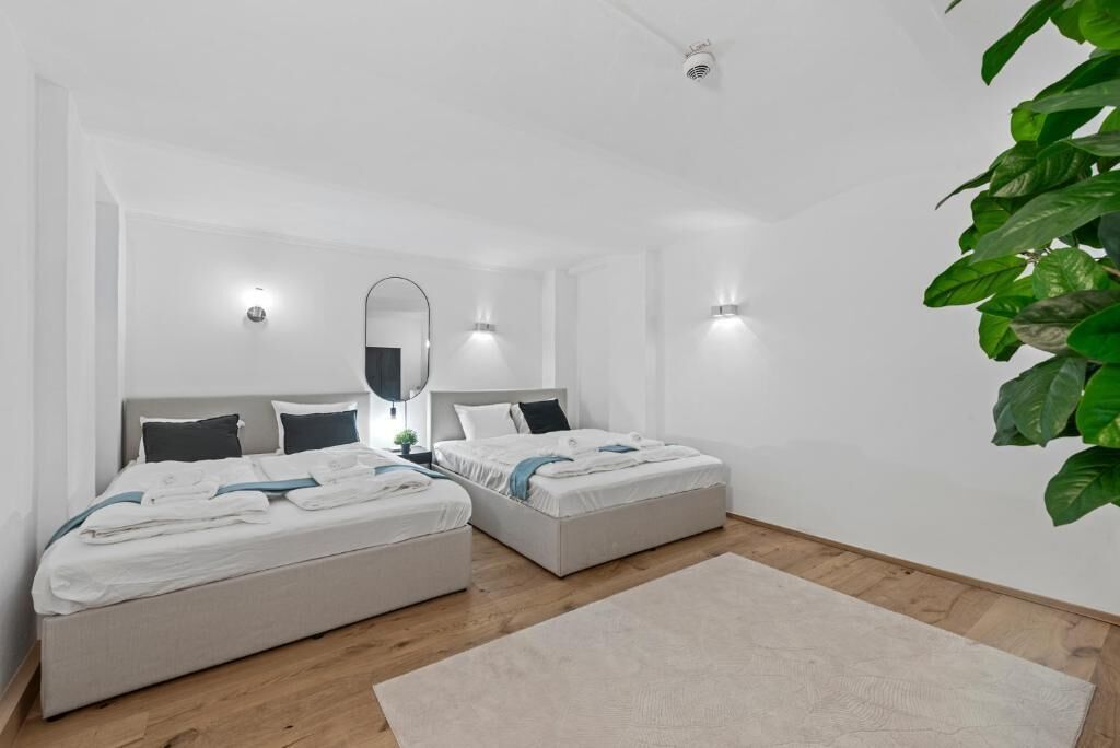 Deluxe Apartment | Free WiFi