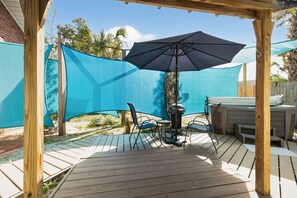 Terrace/patio - Blue Angels Beach Bungalow (Pensacola)