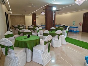Business centre - Hotel Shivam by Greenwoods Resorts (Kudal)