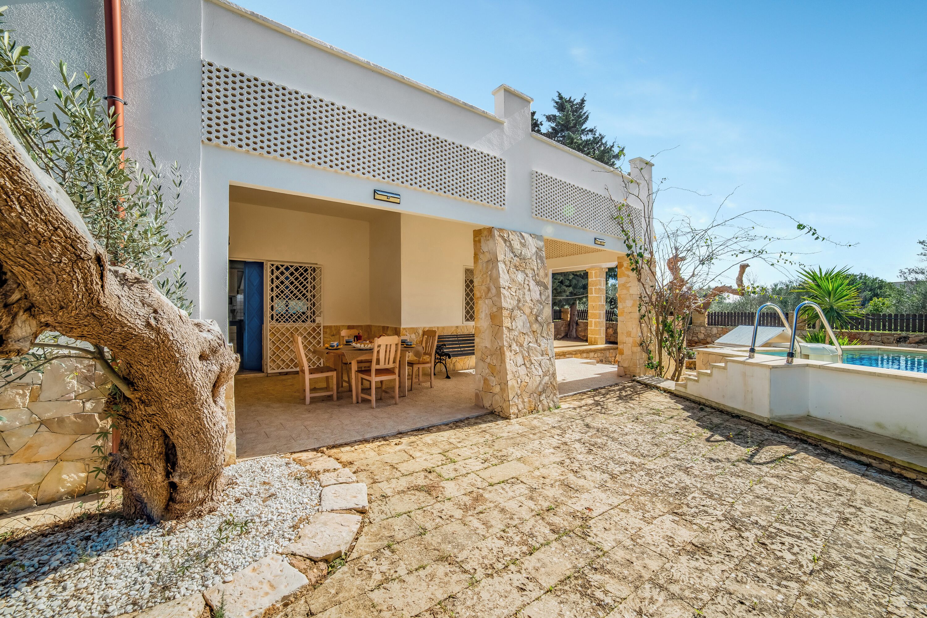 Standard Villa, Multiple Bedrooms, 2 Bathrooms (Villino Salentum Pool&Greenery) | Outdoor dining
