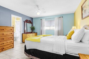 2 bedrooms, free WiFi, bed sheets - Serene 2-bedroom condo with AC in beautiful Cape Coral (Cape Coral)