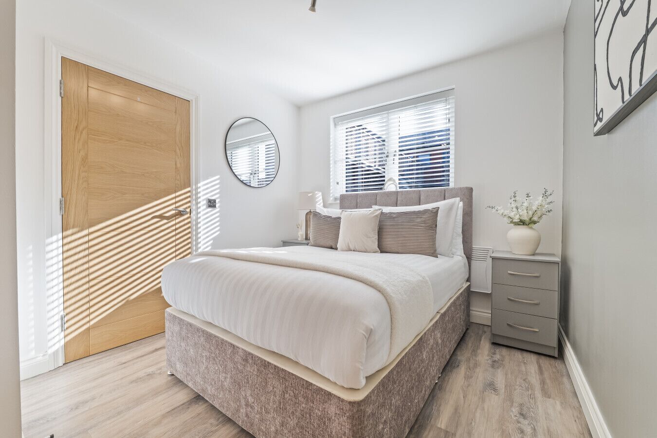 1 slaapkamer, een strijkplank/strijkijzer, wifi, beddengoed