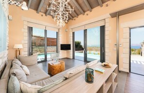 TV, ping pong - Titan Villas - Villa Kronos (Chania)