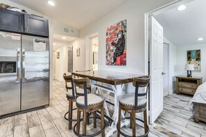 House (4 Bedrooms) | Interior - 3 Mi to Las Olas Blvd: Tropical Getaway w/ Patio! (Fort Lauderdale)