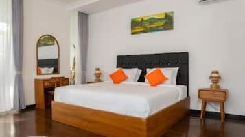 Premium Villa, Pool View | Seterika/papan seterika, Wi-fi percuma