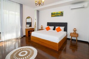 Iron/ironing board, free WiFi - Villa Bali Road House Seminyak (Seminyak)