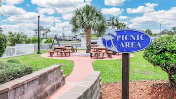 Área para churrasco/piquenique