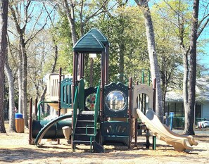 Children's play area - outdoor - Myrtle Beach Resort 6306 (Myrtle Beach)
