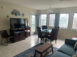 Signature Condo, 2 Bedrooms, Balcony, Garden View | Living room | 45-inch Smart TV with cable channels - Myrtle Beach Resort 6306 (Myrtle Beach)
