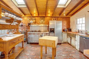 House (6 Bedrooms) | Interior - Hot Tub Access: Historic Group Getaway in Amherst! (Amherst)