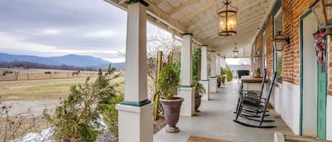 House (6 Bedrooms) | Interior