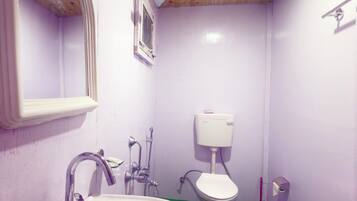 平房 | 浴室 | 淋浴設備、提供毛巾、番梘、廁紙