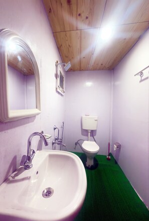 平房 | 浴室 | 淋浴設備、提供毛巾、番梘、廁紙