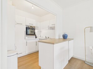 Fridge, microwave, oven, dishwasher - 70m from the beach, flat for 2 in La Baule (La Baule-Escoublac)