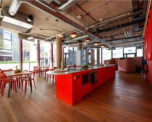 Unclassified image, 2 of 12, button - Stephen's Quarter - Aparto (Dublin)