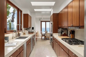 Fridge, microwave, oven, stovetop - Private Bluff-Top Oceanfront Estate | Beach Access (Encinitas)