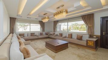 Perincian bahagian dalam