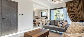 Casino & Mall Luxury Penthouse Suite