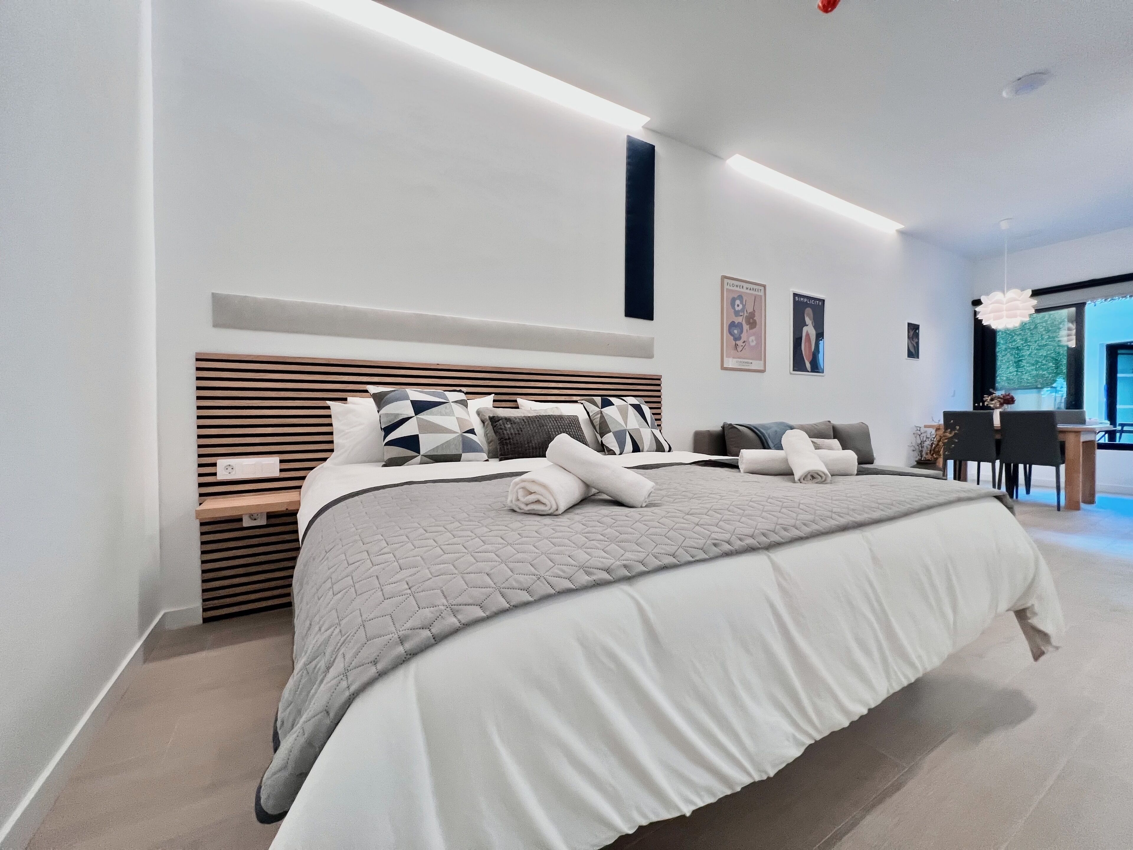 Studio Suite, Non Smoking | Iron/ironing board, free WiFi