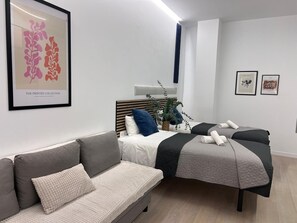 Iron/ironing board, free WiFi - Sorolla Urban Suites (Valencia)