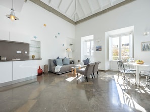 TV - Marcelino Apartment - in Tavira's old town (Tavira)