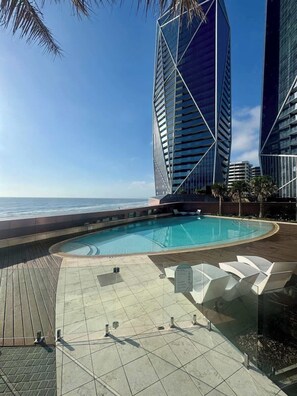 Unclassified image, 4 of 50, button - Luxury Oceanfront Suite @ The Langham Residences (Surfers Paradise)