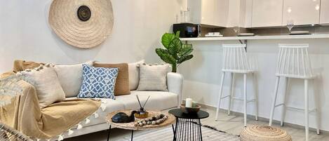 Apartment, 1 Bedroom | Living area