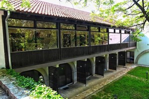 Luokittelematon kuva, 3 kautta 21, painike