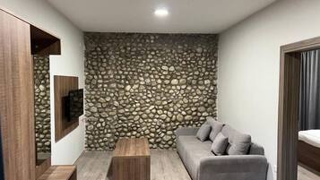 Standard Apartment | Ruang tamu | TV