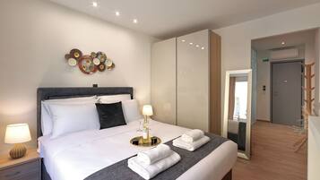 Deluxe Suite, City View