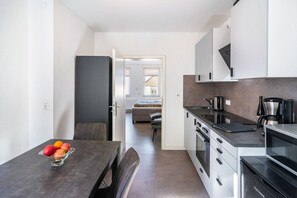 Microonde, forno, macchina per tè/caffè, tostapane