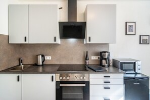 Microonde, forno, macchina per tè/caffè, tostapane