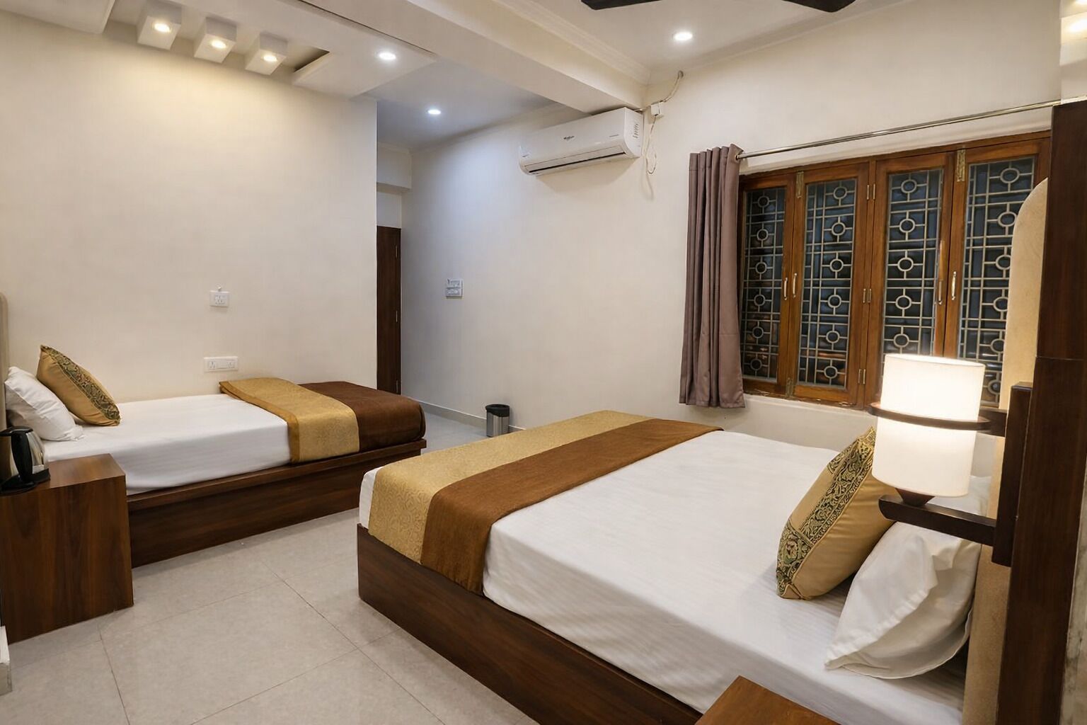 ห้องลักซ์ชัวรี่ | พื้นที่ทำงานแบบใช้แล็ปท็อป, Wi-Fi ฟรี