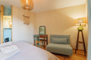 1 bedroom, iron/ironing board, WiFi, bed sheets