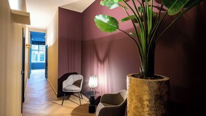 Unclassified image, 2 of 7, button - Located in Breda city centre near the station, this fully furnished one-bedroom apartment offers a comfortable and efficient base for business and extended stays. (Breda)