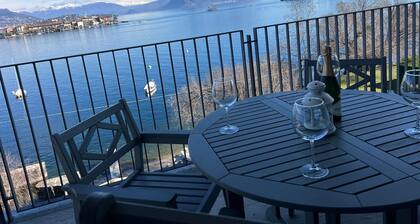 MyLago Apartment with pool and lake view