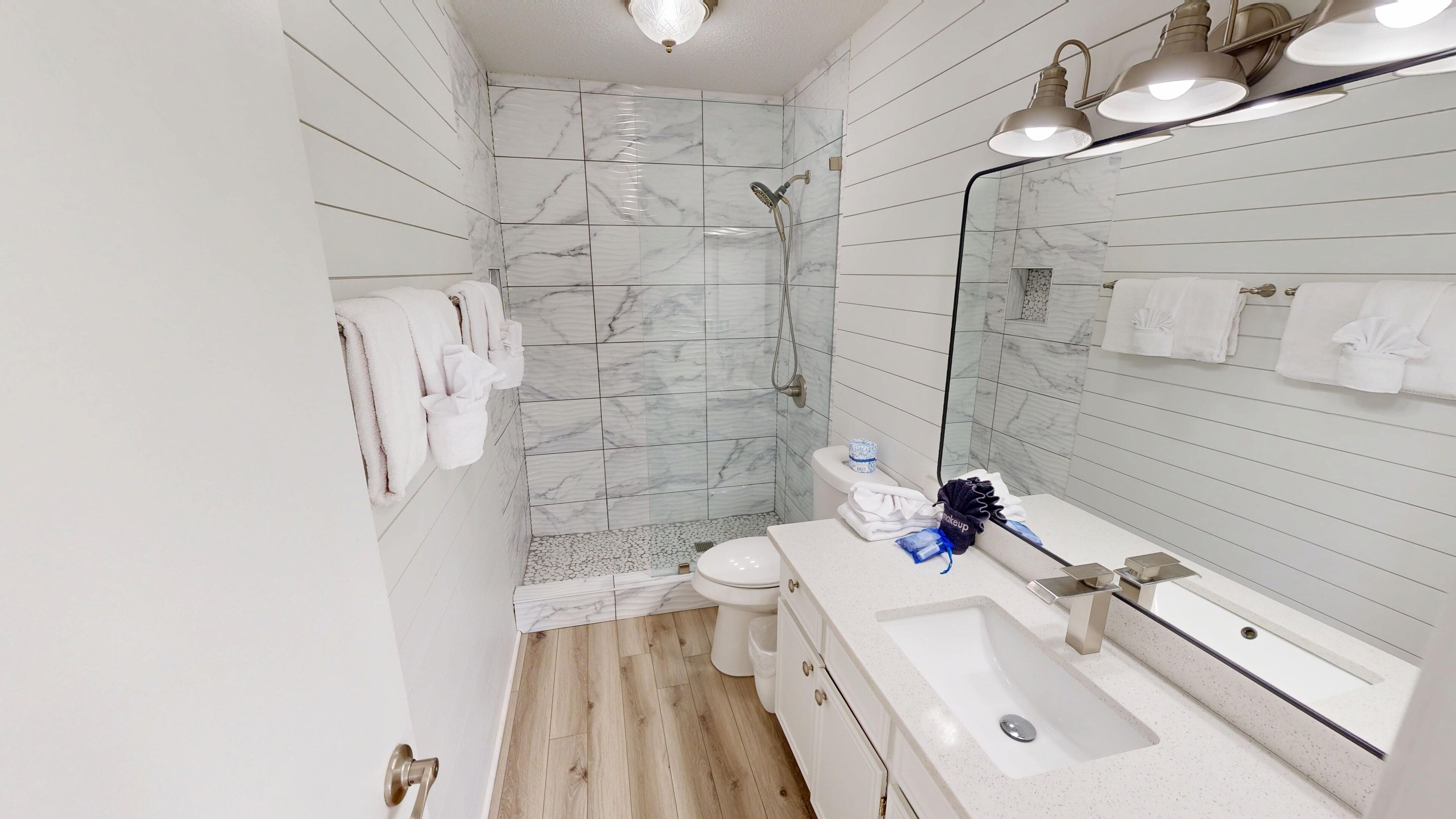 Stadtwohnung, 3 Schlafzimmer | Badezimmer | Handtücher