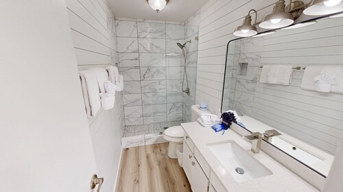 Coastal Comfort 3 Bedroom Townhouse