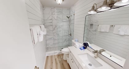 Coastal Comfort 3 Bedroom Townhouse