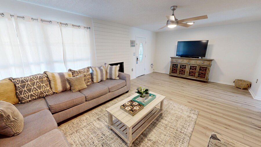 Coastal Comfort 3 Bedroom Townhouse