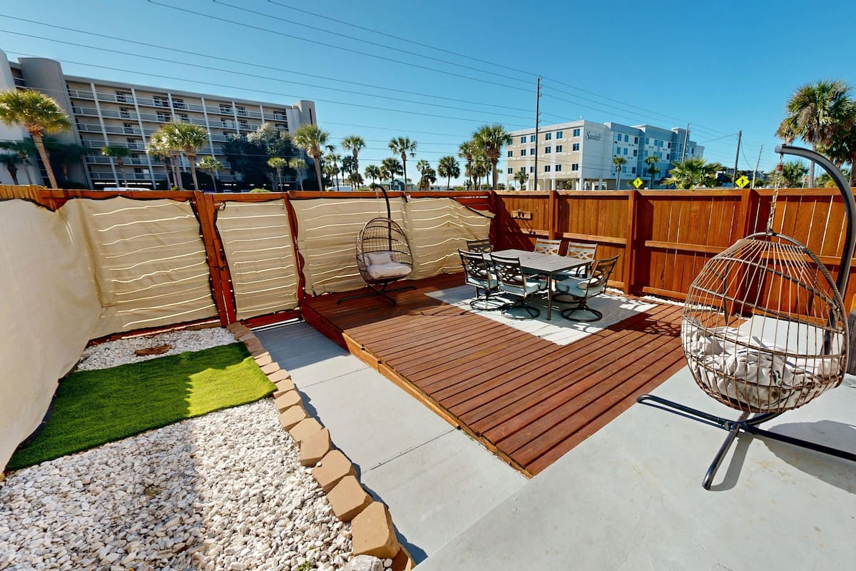 Townhome, 3 Bedrooms | Outdoor dining