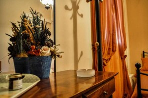 Interior - Mainades Studio - Evrypyli Serene Escape in Andros (Menites)