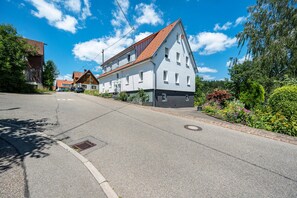 Exterior - Apartment 'Ferienwohnung Zum Schwarzwaldfrosch' with Balcony and Wi-Fi (Freudenstadt)