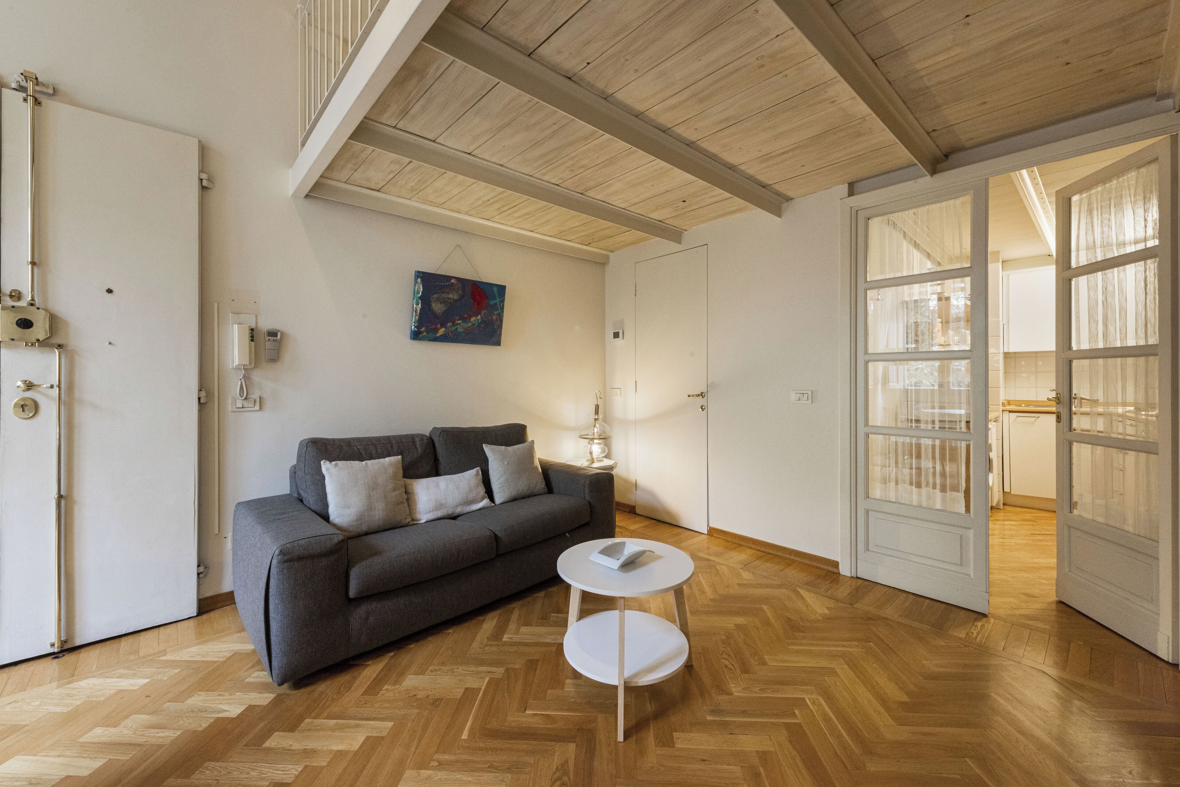 Comfort Apartment, City View | Living area
