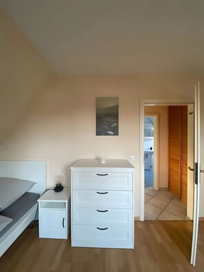 1 bedroom, WiFi, bed sheets - Apartment 'Niemark Gestüt Kriseby' with Shared Terrace and Wi-Fi (Lübeck)