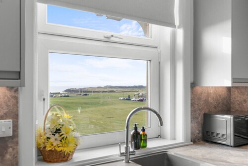 Birdies Nest Relax by the Links