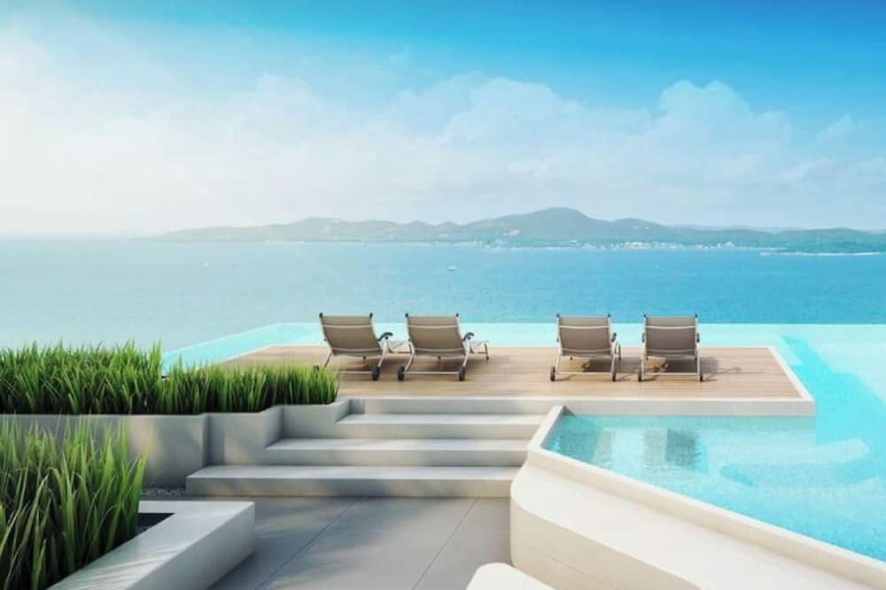 Sea View Beauty At Beach Front Location